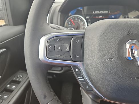 Used 2025 RAM 1500 Big Horn AWD/4WD image 11