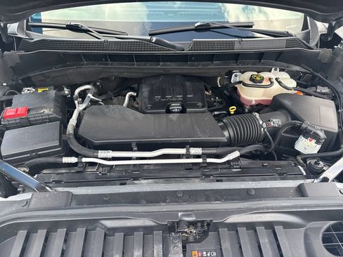 Used 2023 Chevrolet Silverado 1500 LT AWD/4WD image 25