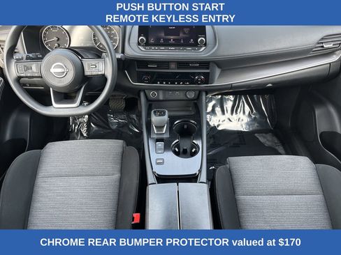 Used 2023 Nissan Rogue SV image 3