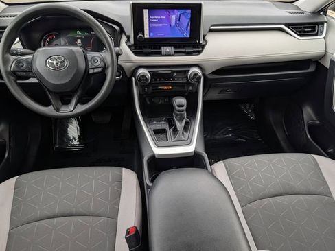 Used 2025 Toyota RAV4 XLE FWD image 11