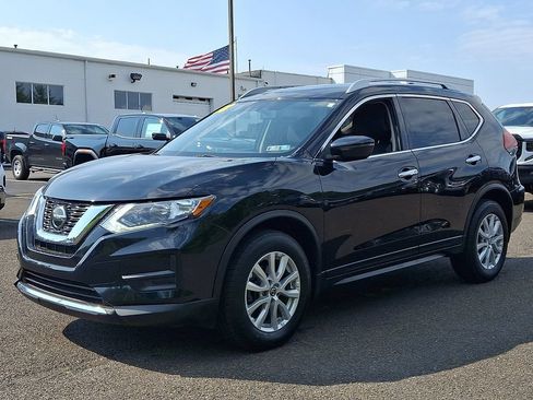 Used 2018 Nissan Rogue SV AWD/4WD image 3