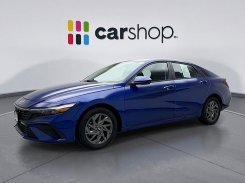 Used 2024 Hyundai Elantra SEL FWD image 1