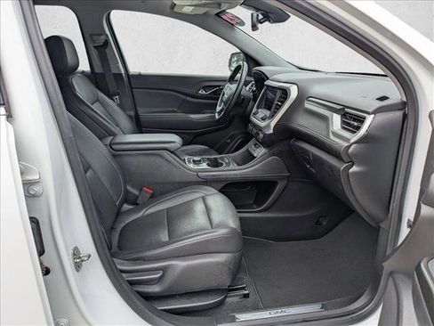 Used 2023 GMC Acadia SLT image 21