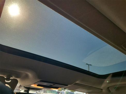 Certified 2025 Nissan Sentra SR w/ SR Premium Package image 21