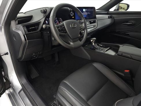 Certified 2024 Lexus ES 350 w/ Premium Package image 17