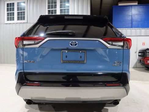 Used 2022 Toyota RAV4 XSE AWD/4WD image 4