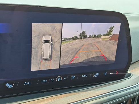 Used 2026 Chevrolet Suburban LT w/ Comfort Package AWD/4WD image 14