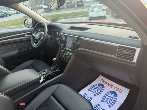 Used 2023 Volkswagen Atlas SE image 39