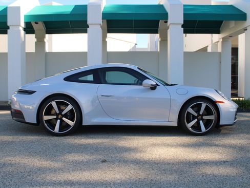 New 2026 Porsche 911 Carrera image 7