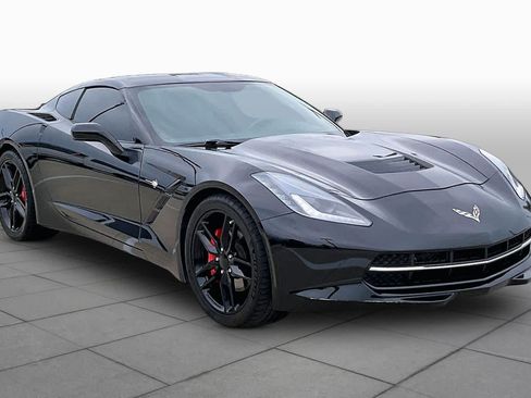 Used 2016 Chevrolet Corvette Stingray Coupe RWD image 3