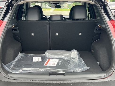 New 2025 Nissan Kicks SR image 22