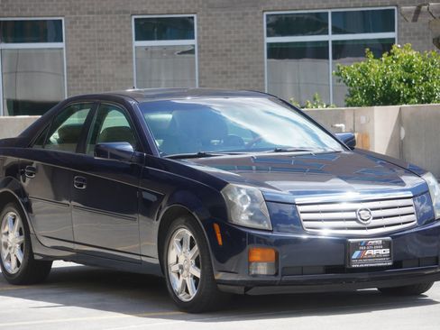 Used 2004 Cadillac CTS 3.6 w/ Preferred Equipment Group RWD image 17