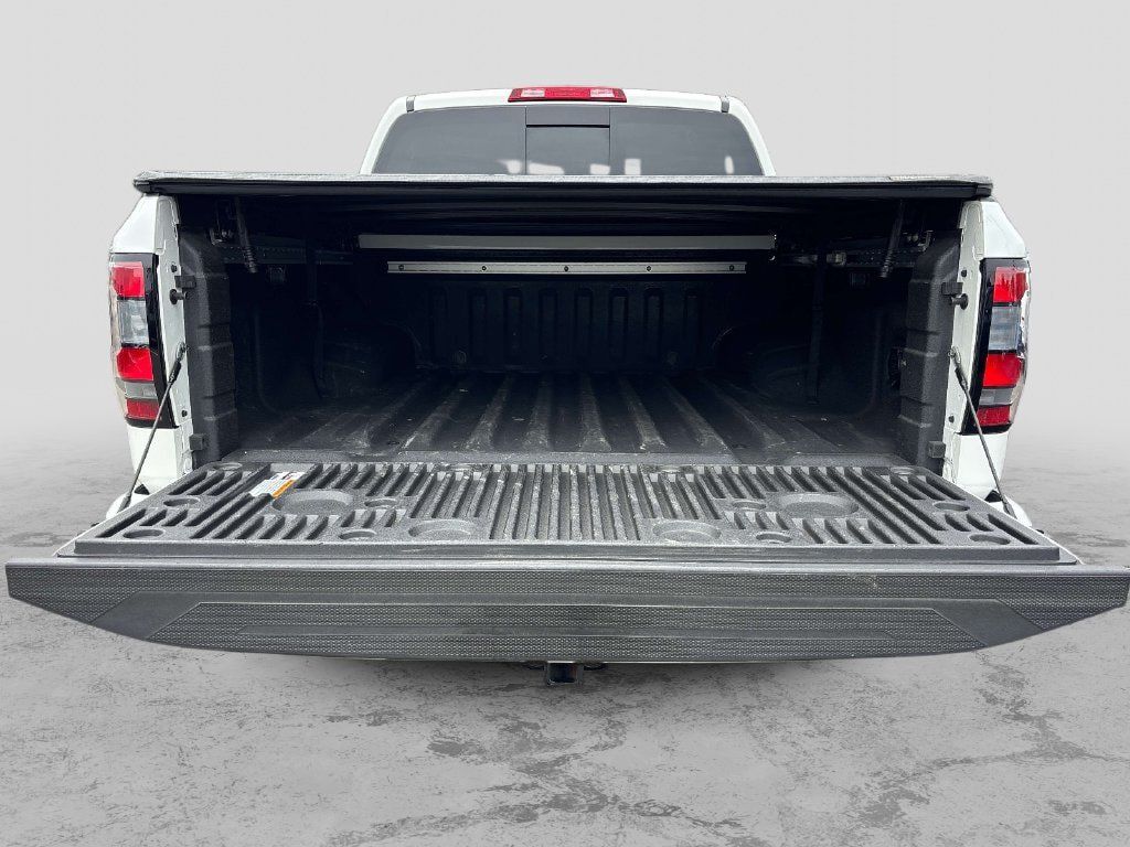 Certified 2025 Nissan Frontier PRO-4X w/ Pro Convenience Package AWD/4WD image 10
