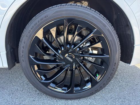 Used 2025 Lincoln Aviator Reserve w/ Equipment Group 201A image 21