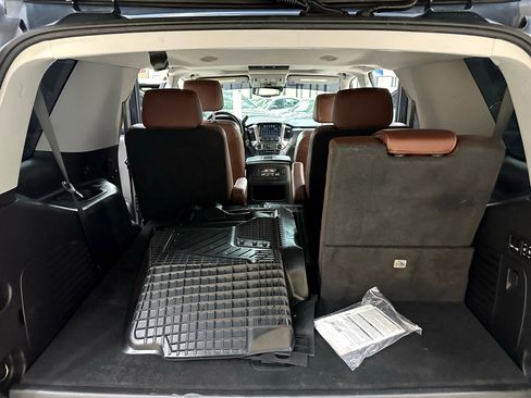 Used 2020 Chevrolet Tahoe Premier w/ Premier Plus Edition image 16