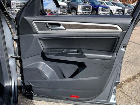 Used 2019 Volkswagen Atlas SE w/ Towing Package image 22