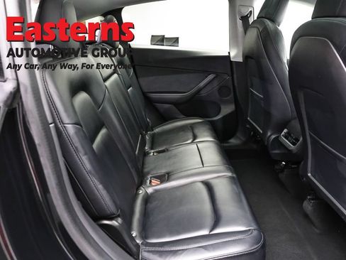Used 2021 Tesla Model Y Long Range AWD/4WD image 16