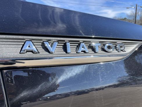 Used 2023 Lincoln Aviator AWD w/ Premium Package image 56