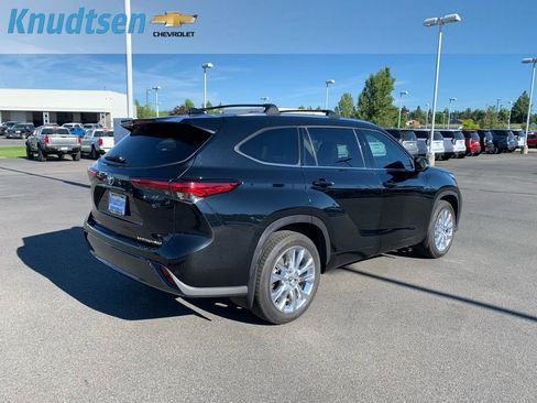 Used 2023 Toyota Highlander Limited AWD/4WD image 7