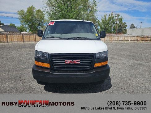 Used 2024 GMC Savana 2500 w/ Driver Convenience Package RWD image 2