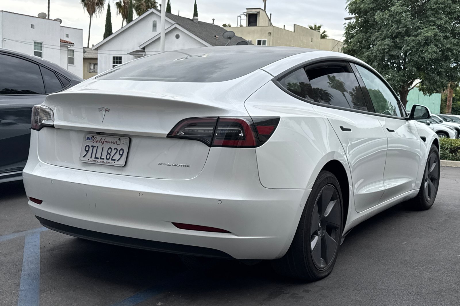 Used 2022 Tesla Model 3 Long Range AWD/4WD image 5