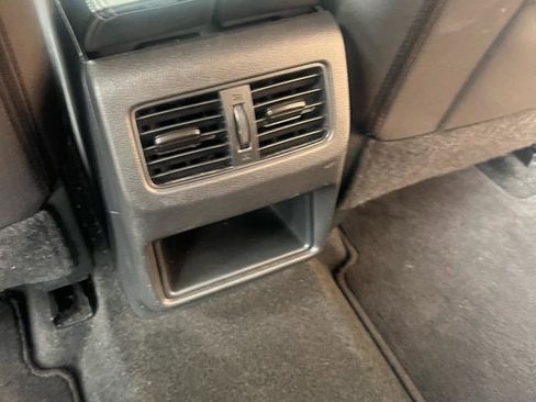 Used 2024 Nissan Rogue S FWD image 14