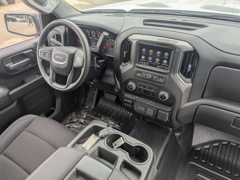 New 2025 GMC Sierra 2500 Pro w/ Convenience Package image 18