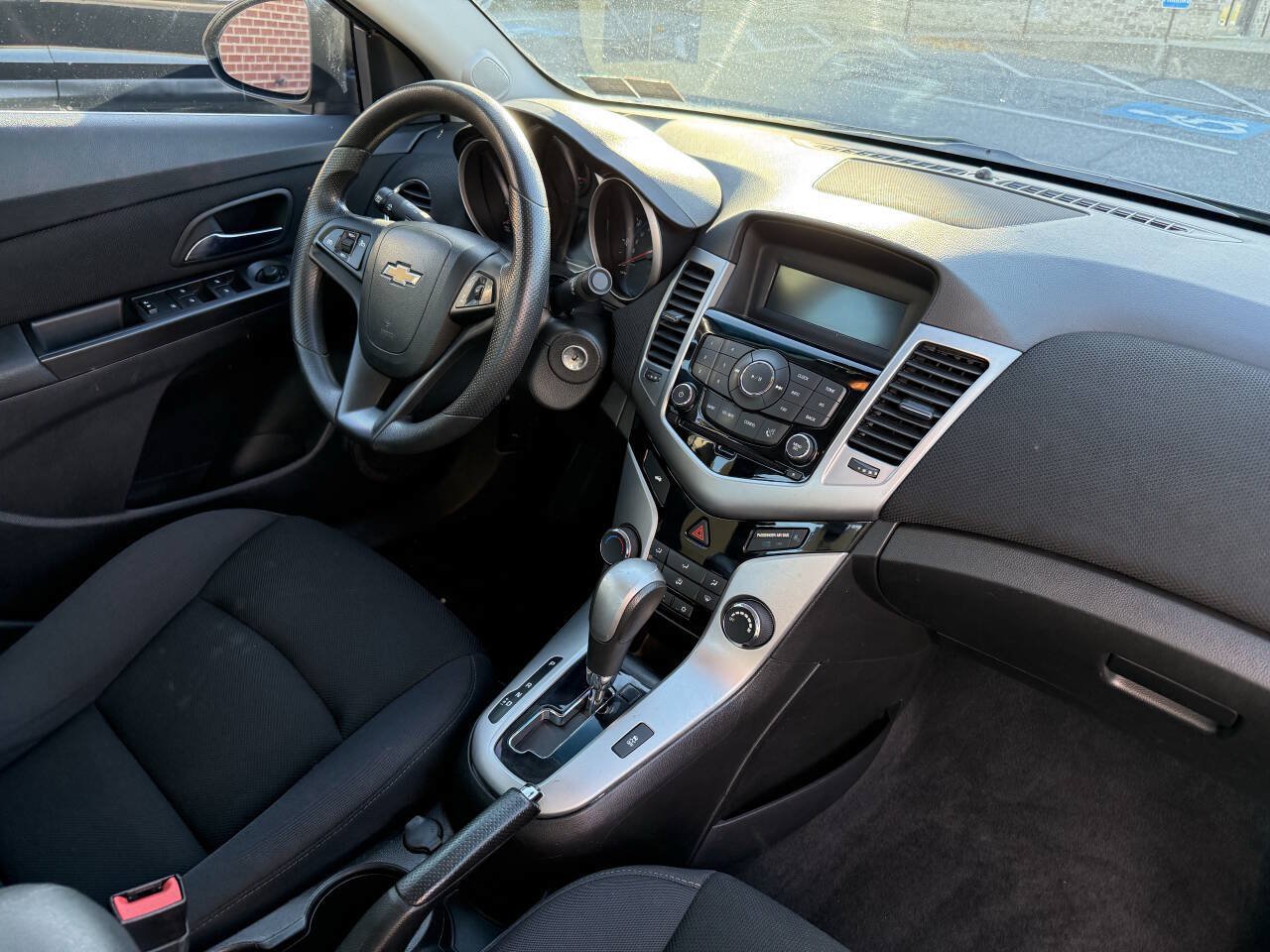 Used 2015 Chevrolet Cruze LT FWD image 23