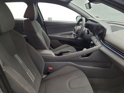 Used 2024 Hyundai Elantra SEL FWD image 21