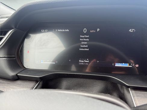 Used 2024 Jeep Grand Cherokee L Limited w/ Luxury Tech Group II image 31