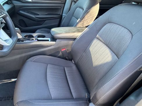 Certified 2025 Nissan Altima 2.5 SV image 19