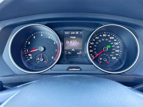 Used 2021 Volkswagen Tiguan SE w/ Panoramic Sunroof Package image 38