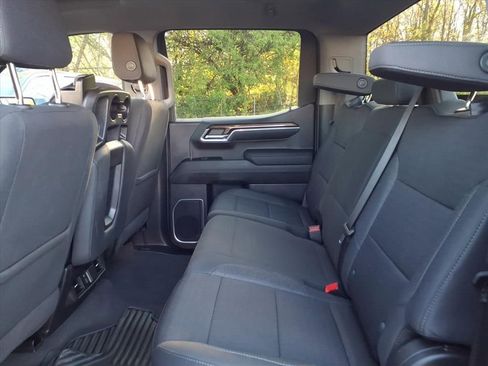 Used 2023 Chevrolet Silverado 1500 LT image 17