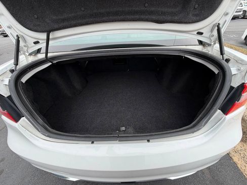 Used 2014 Chrysler 200 Touring image 9