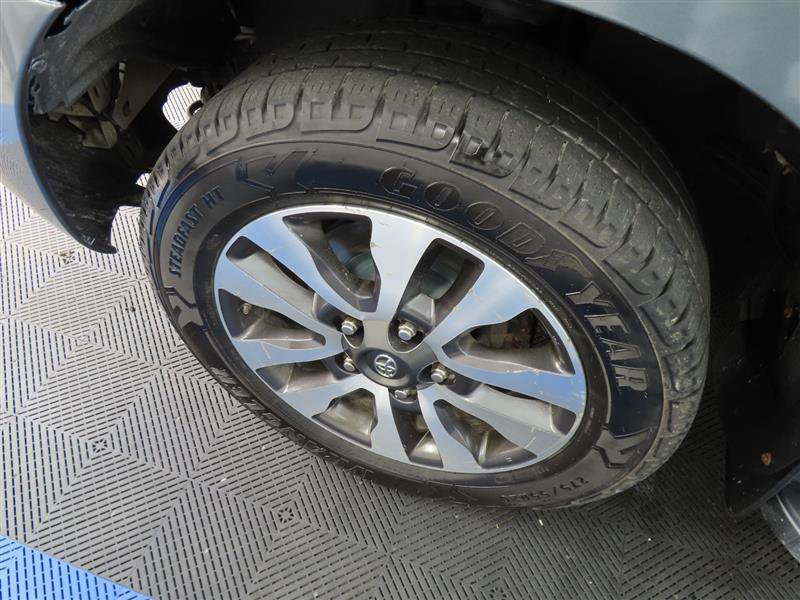Used 2019 Toyota Sequoia Limited w/ Safety & Convenience Package AWD/4WD image 6