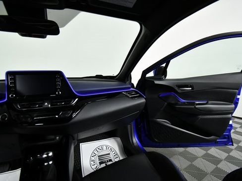 Used 2022 Toyota C-HR image 20