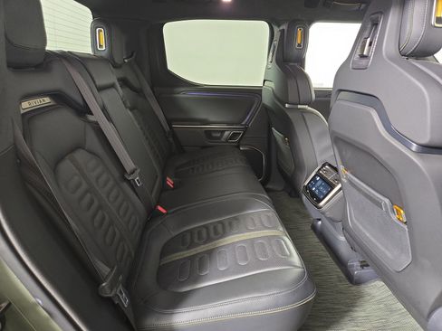 Used 2022 Rivian R1T Launch Edition image 22