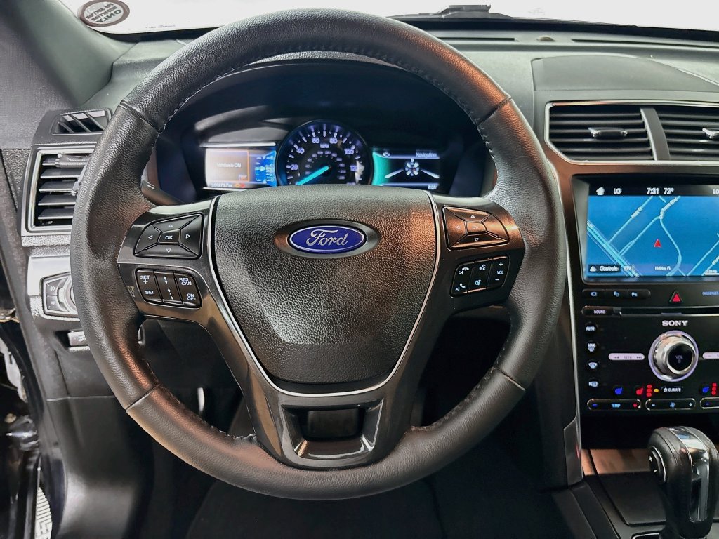 Used 2018 Ford Explorer Limited w/ Equipment Group 301A AWD/4WD image 15