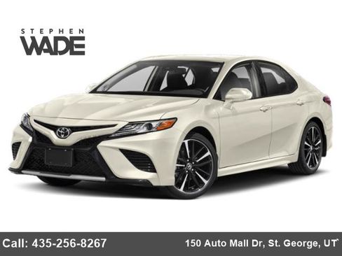 Used 2018 Toyota Camry XSE FWD image 1
