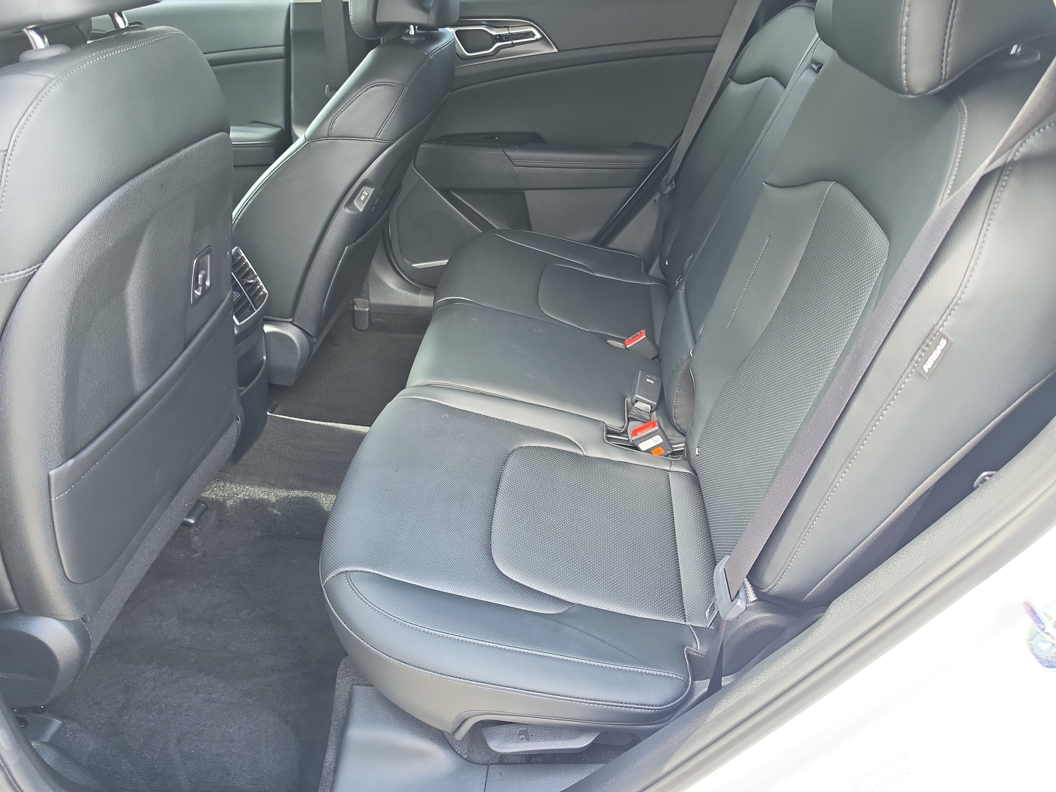 Certified 2025 Kia Sportage EX w/ Premium Package FWD image 17