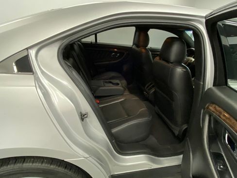 Used 2019 Ford Taurus Limited FWD image 36