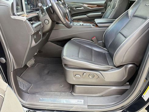 Used 2021 Cadillac Escalade Premium Luxury w/ LPO, Radiant Package AWD/4WD image 4