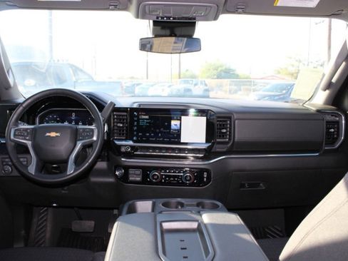 Used 2021 Chevrolet Silverado 1500 LTZ image 24