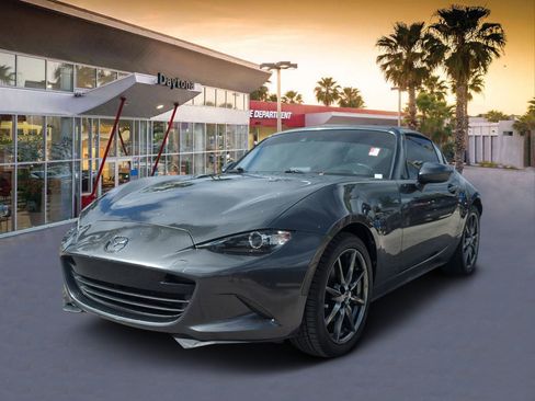 Used 2018 MAZDA MX-5 Miata RF Grand Touring image 7