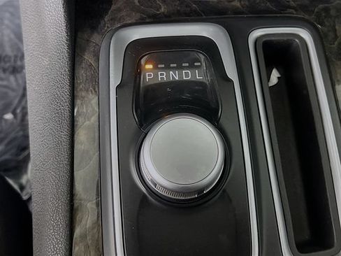 Used 2020 Chrysler 300 Limited RWD image 24