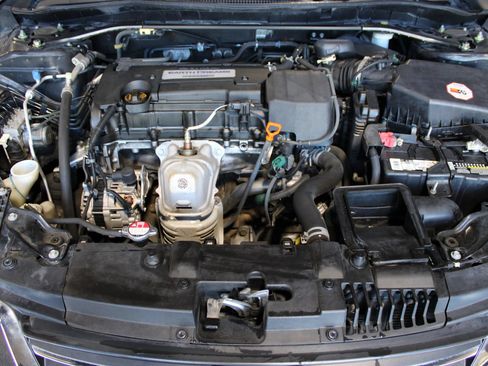 Used 2014 Honda Accord Sport image 31