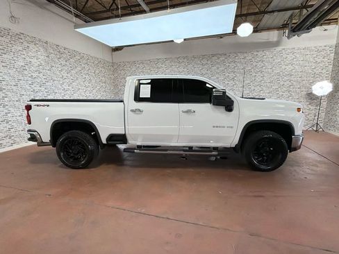 Used 2023 Chevrolet Silverado 2500 LTZ AWD/4WD image 8