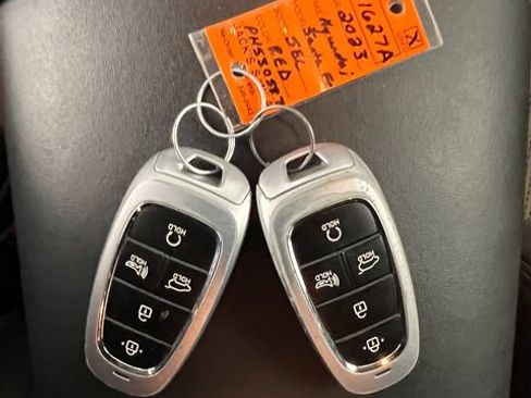 Used 2023 Hyundai Santa Fe SEL FWD image 52