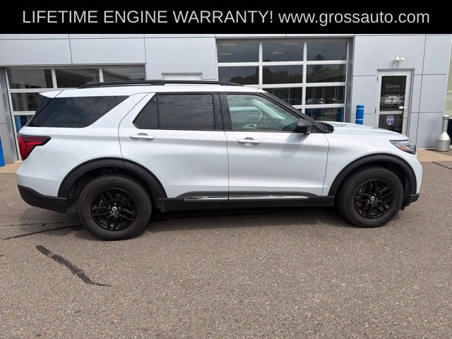Used 2025 Ford Explorer Active AWD/4WD image 8