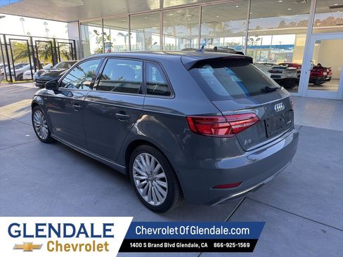 Used 2018 Audi A3 e-tron Premium image 4